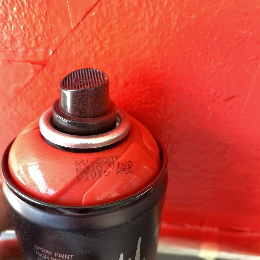 Montana Vivid Red spray paint 